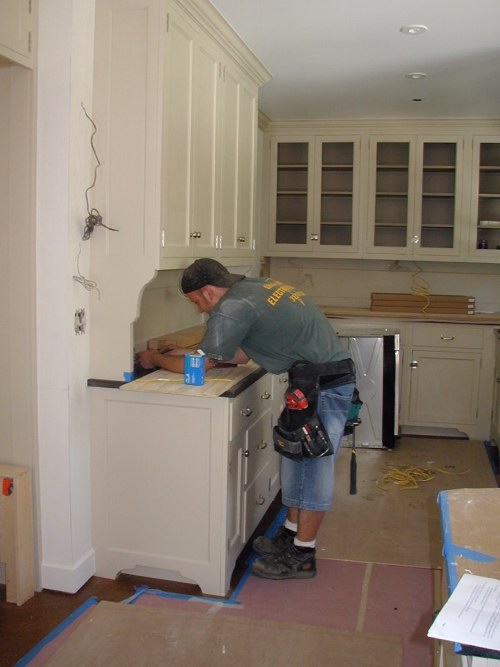 Bill wires kitchen outlets