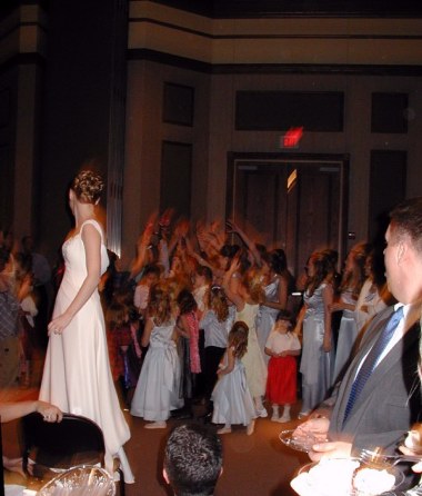 Who caught the boquet?