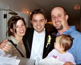 Chris and fam say 'Hi' to Tom